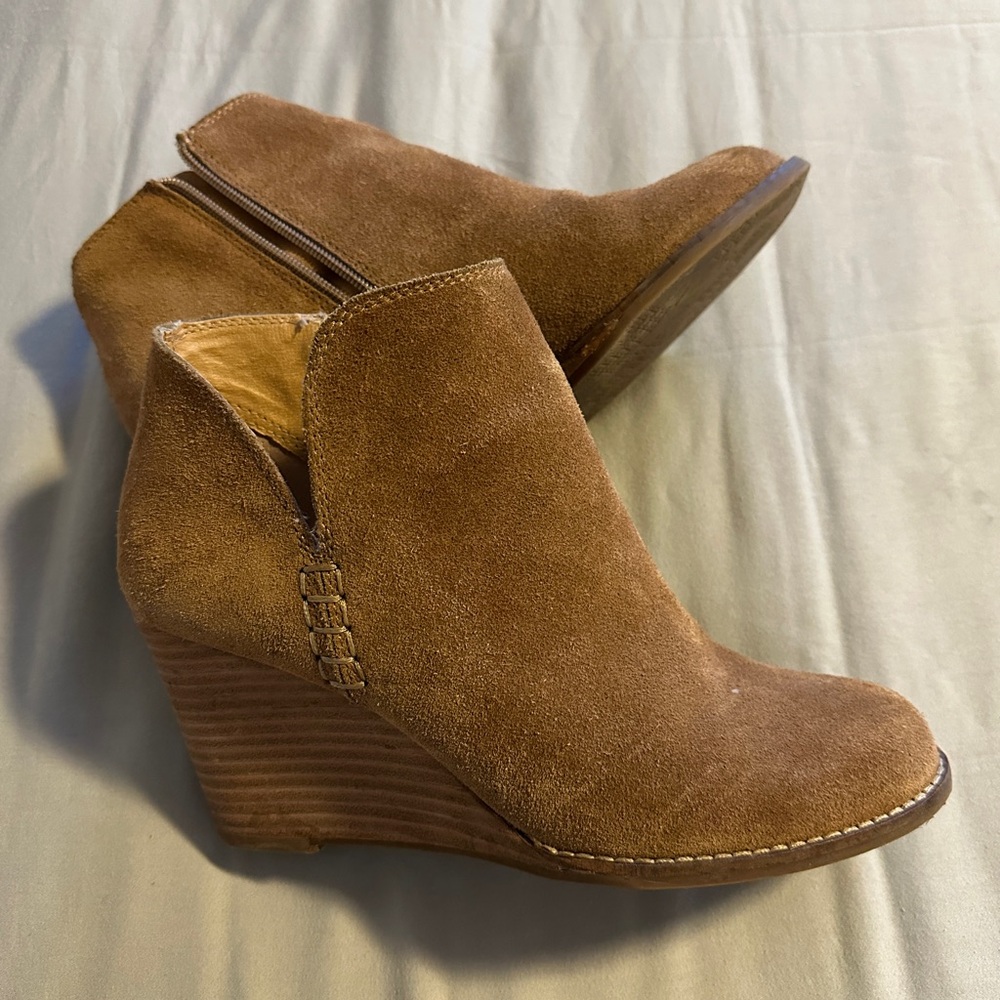 Lucky Brand Tan Suede Ankle Booties